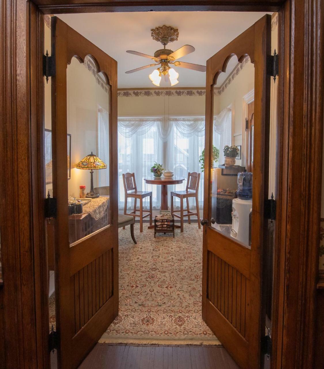 Spencer House Bed & Breakfast Эри Экстерьер фото